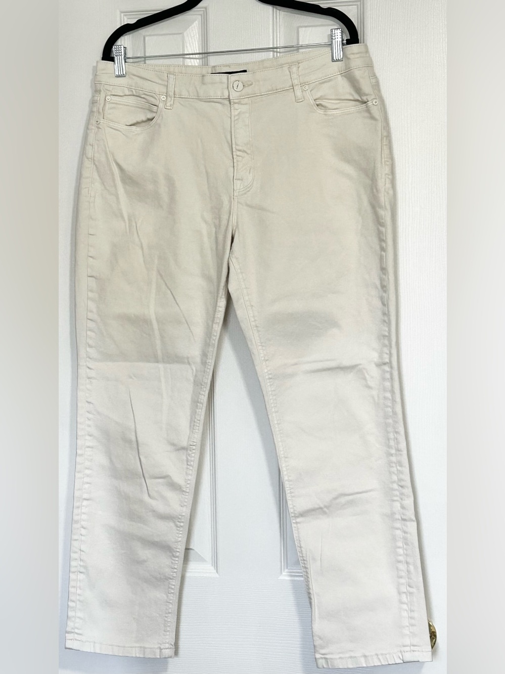 Boston Proper Off-White Lightweight Denim Pants, size 18